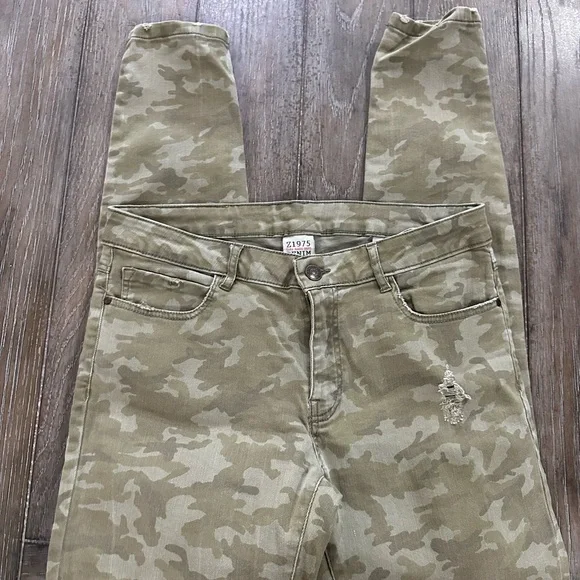 Zara Olive Denim Pants - Picture 5 of 13